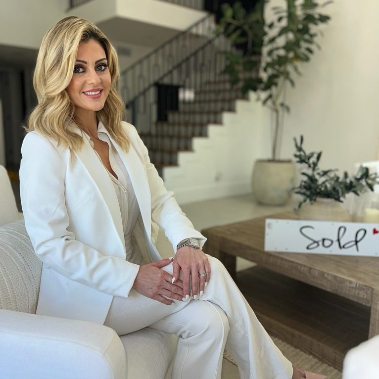 Jenny Chaidez Real Estate Broker in California